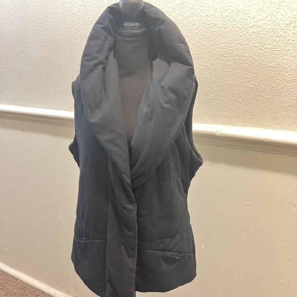 Elegant Black Shawl Collar Vest - Picture 8 of 8